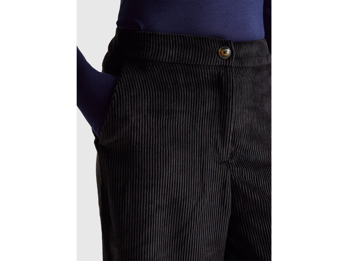 Pantaloni svasati in velluto