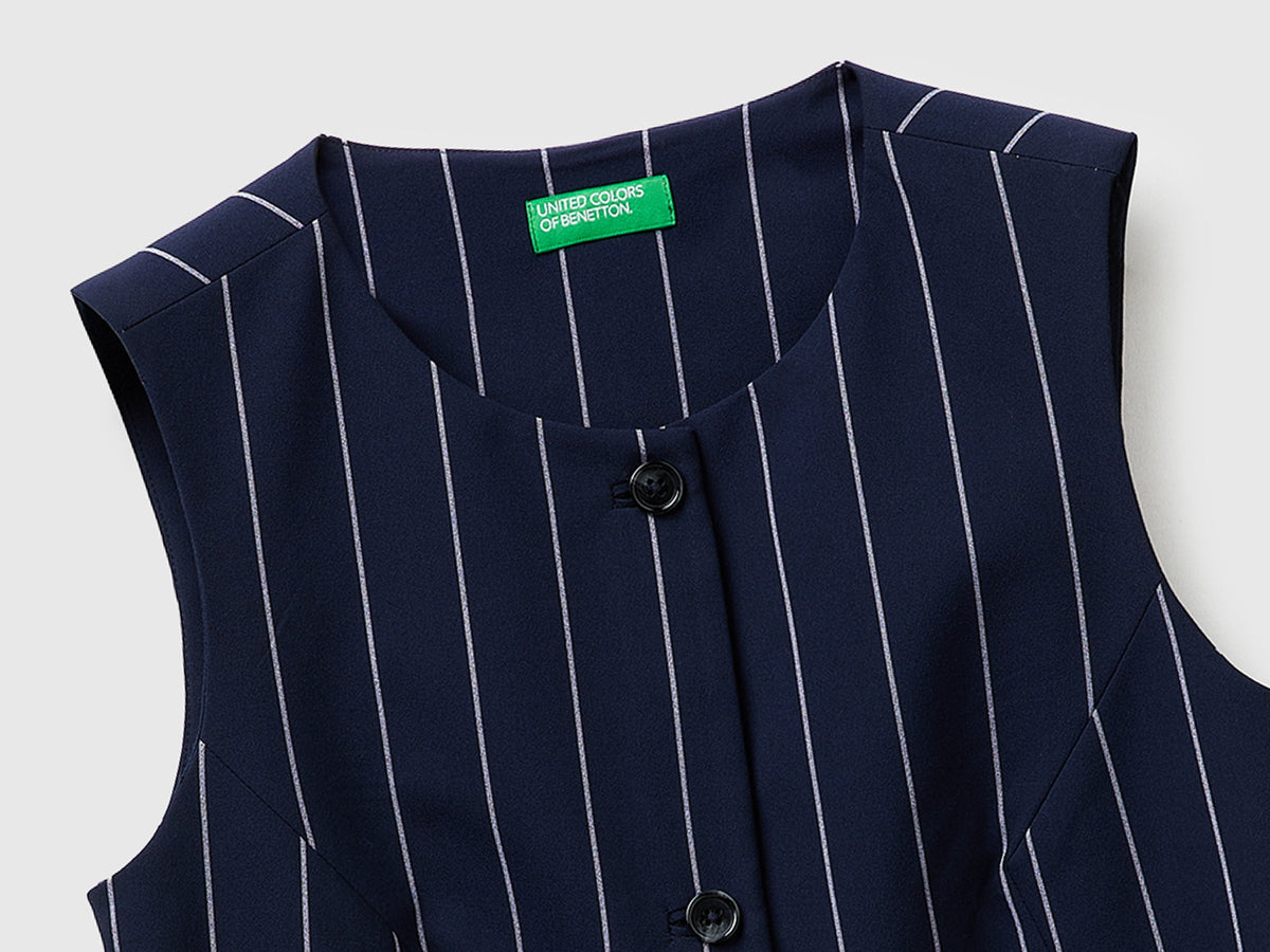 Gilet lungo gessato con cintura