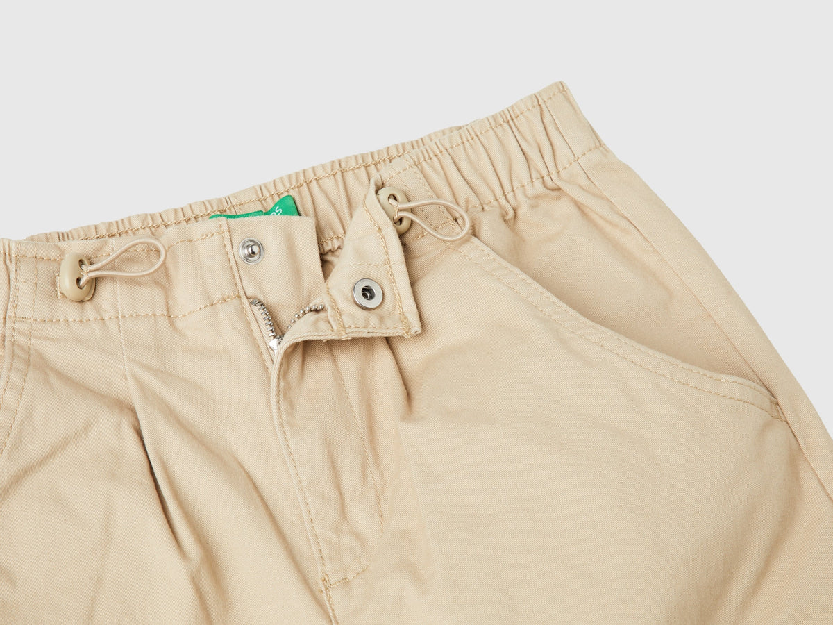 Pantaloni cargo in cotone stretch