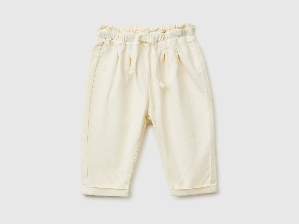 Pantaloni con mini rouches