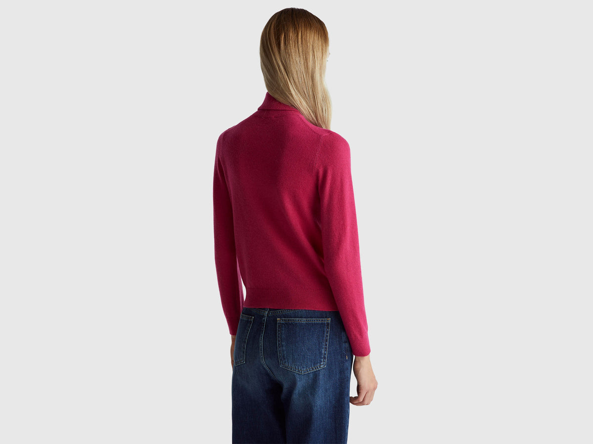 Maglione dolcevita fucsia in pura lana Merino