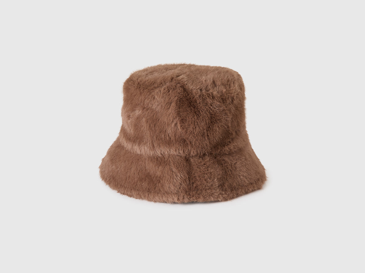 Cappello in pelliccetta sintetica reversibile