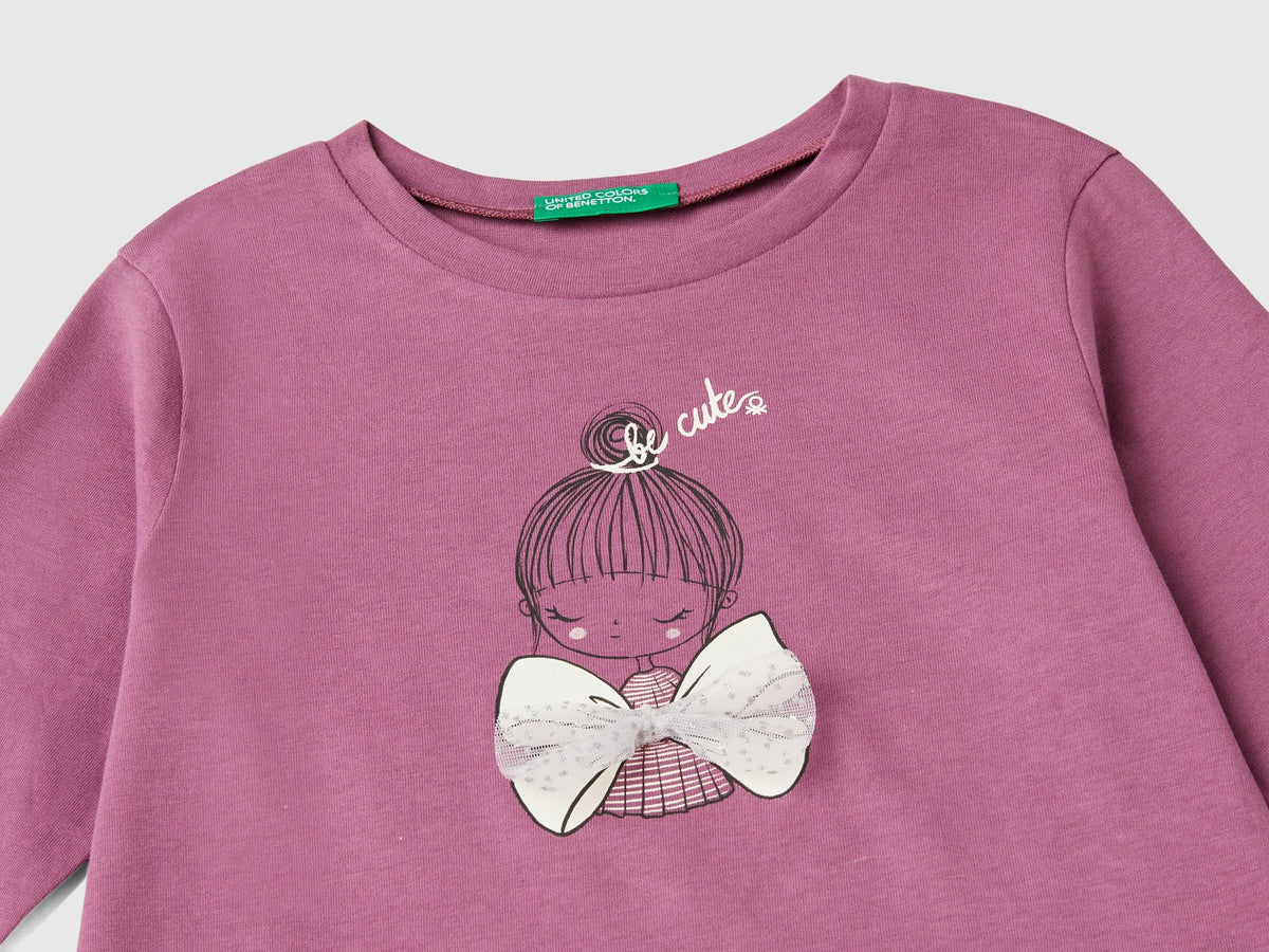 Maglietta con stampa e applicazione tulle