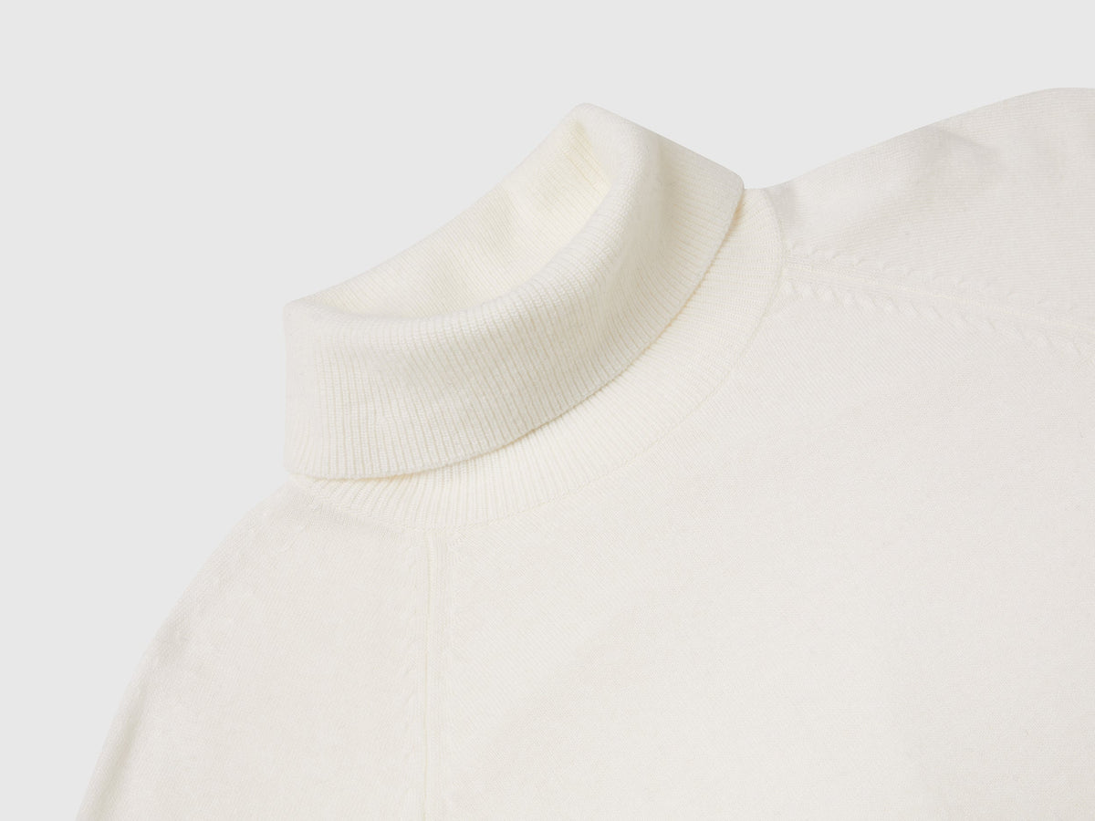 Maglione dolcevita panna in misto lana e cashmere