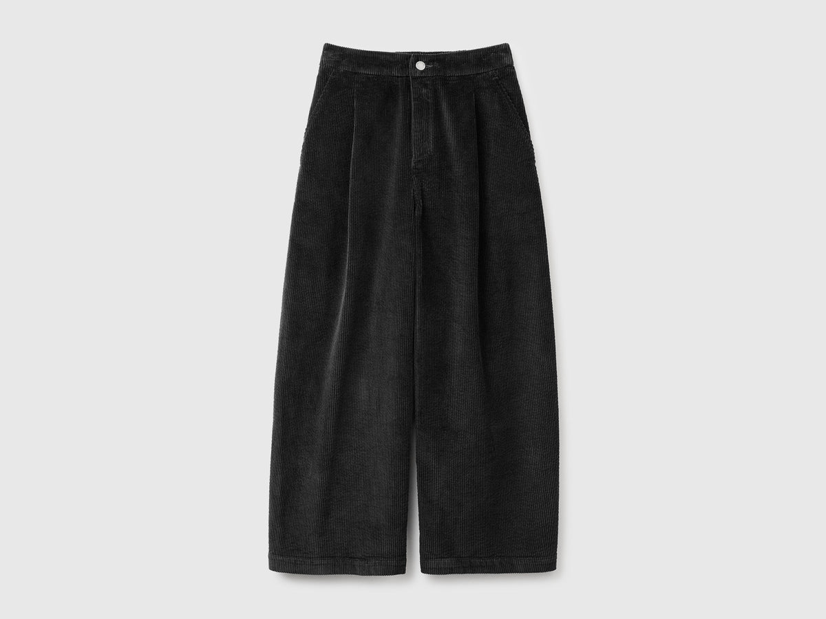 Pantaloni ampi cropped in velluto a coste