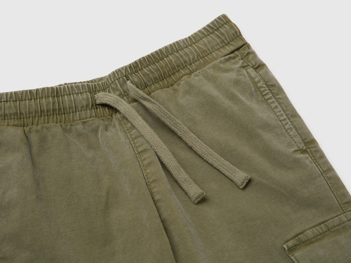 Pantaloni cargo con coulisse