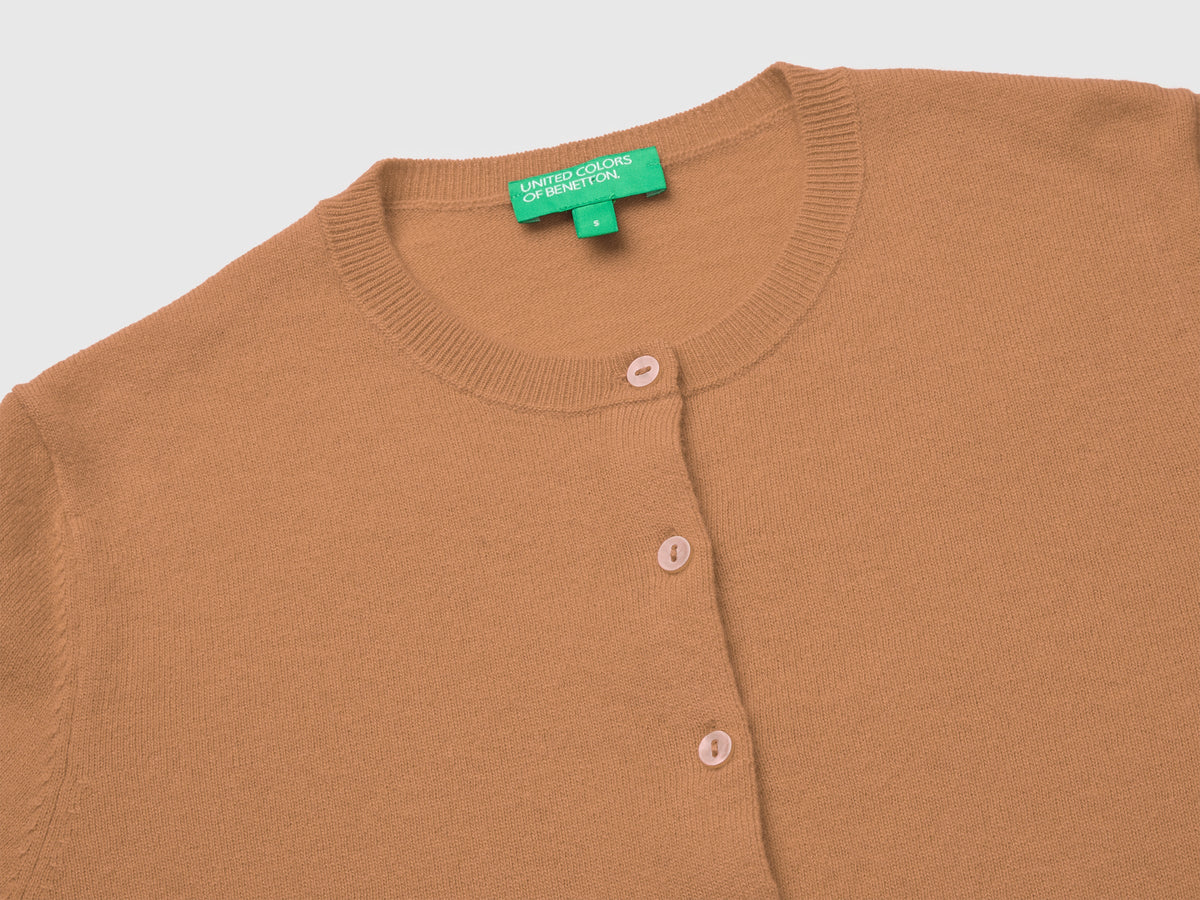 Cardigan girocollo cammello in pura lana Merino