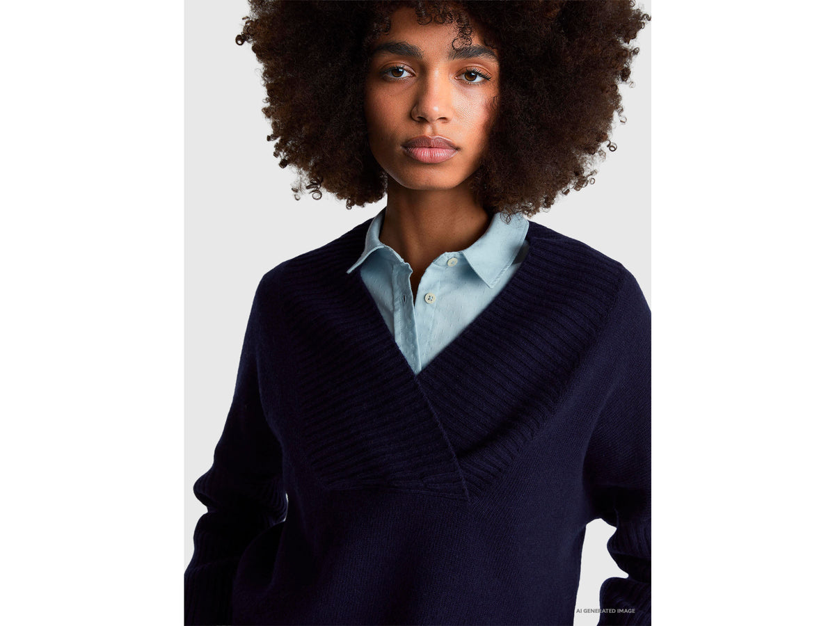 Maglione boxy fit con scollo a V