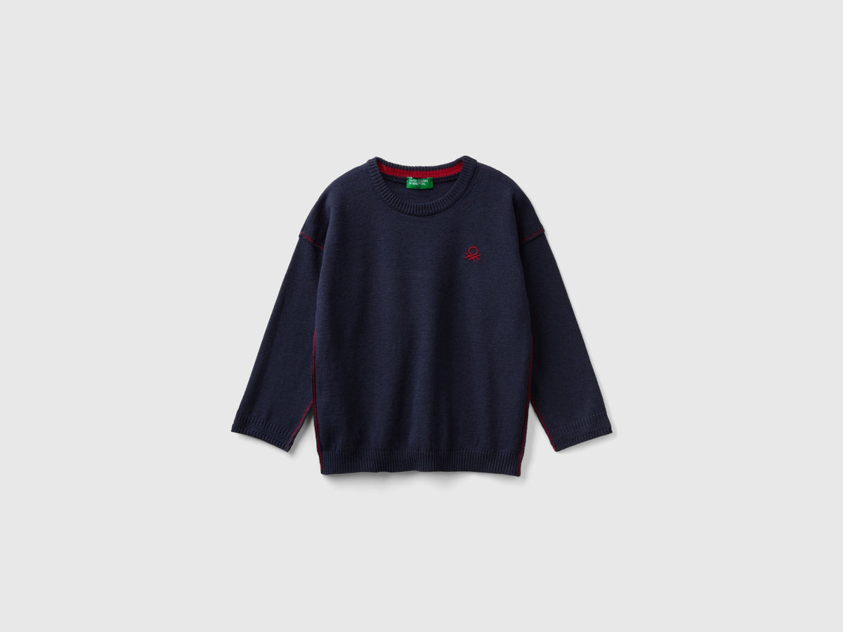 Maglia girocollo con ricamo