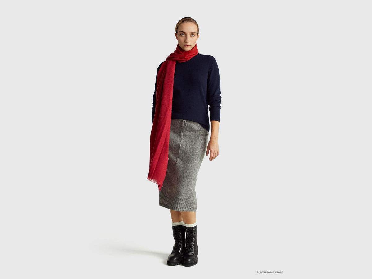Maglia girocollo blu scuro in pura lana Merino