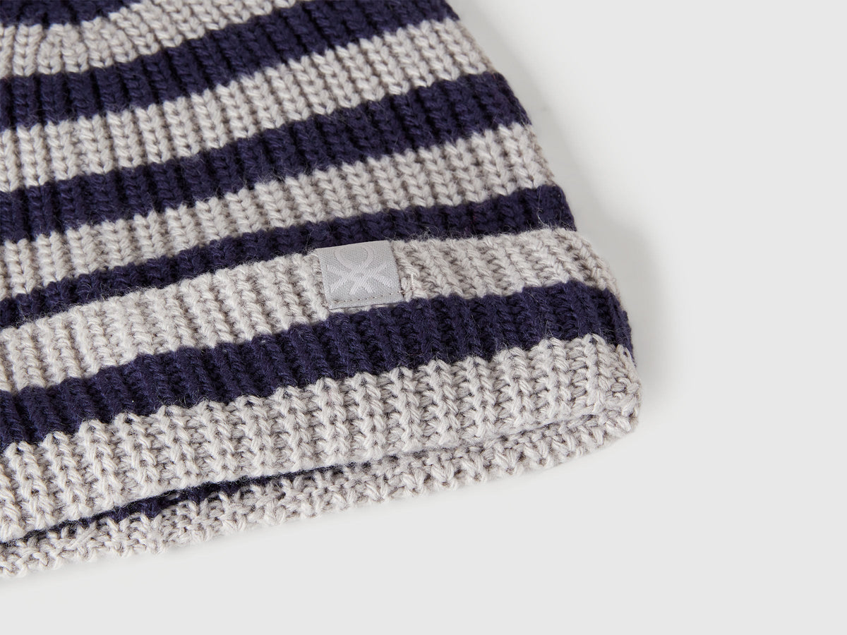 Cappello a righe multicolor