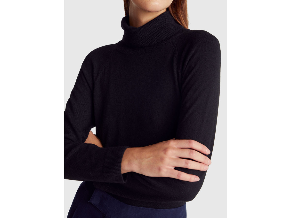 Maglione dolcevita nero in misto lana e cashmere