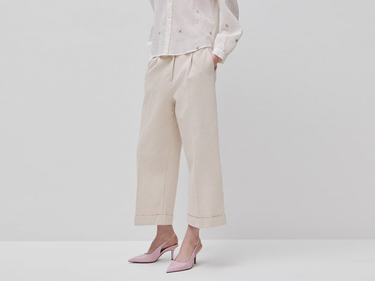 Pantaloni ampi con risvolto