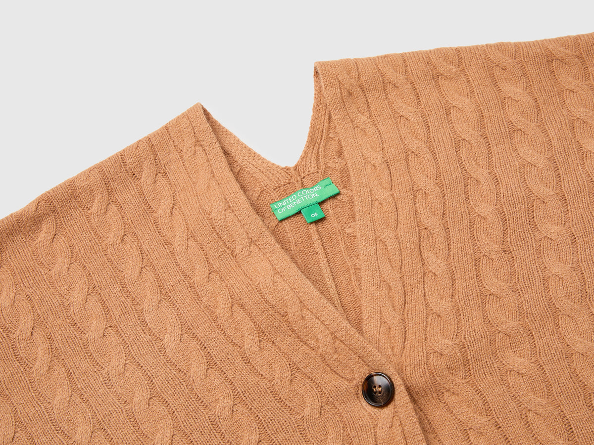 Mantella con trecce in misto cashmere