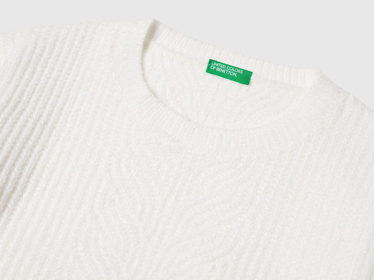 Maglione in ciniglia con frange
