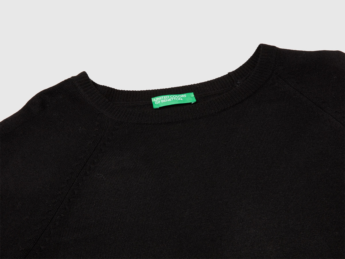 Maglia girocollo nero in misto lana e cashmere