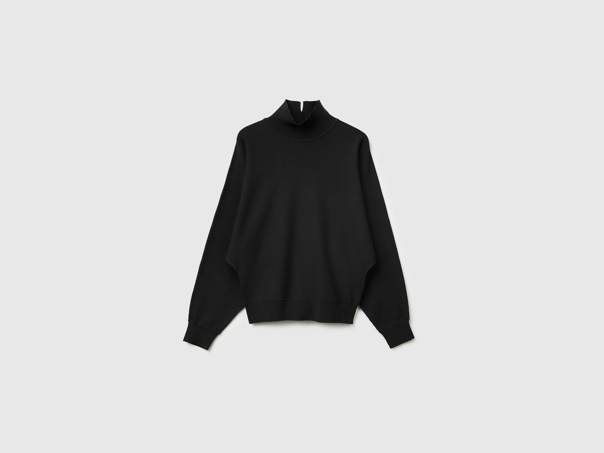 Maglia collo alto con manica a pipistrello