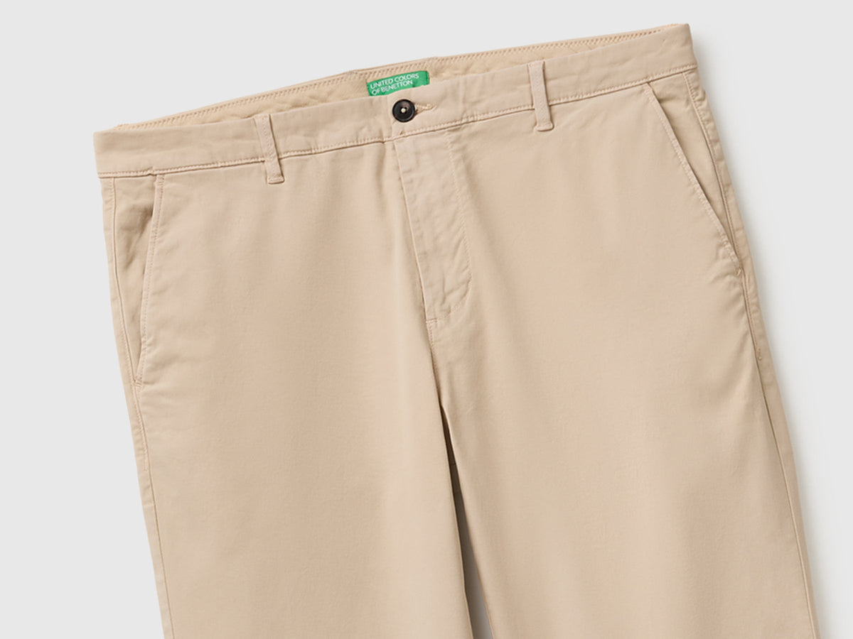 Chino straight fit