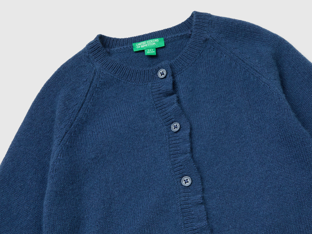 Cardigan girocollo con bottoni