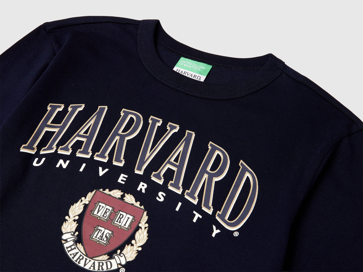 T-shirt ©Harvard University