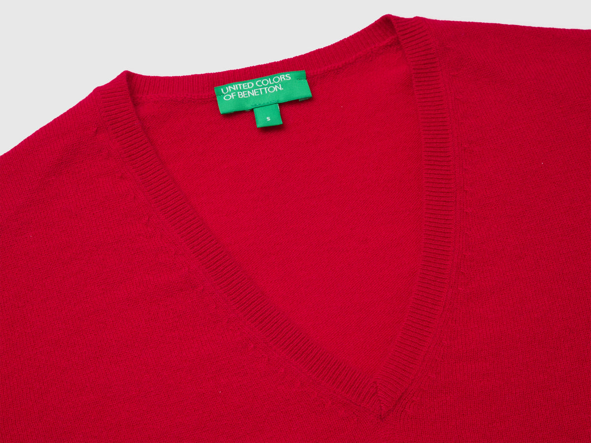 Maglia scollo a V rosso prugna in pura lana Merino