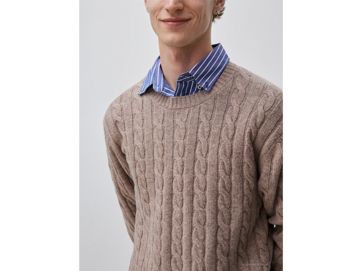 Maglia girocollo con trecce in misto lana