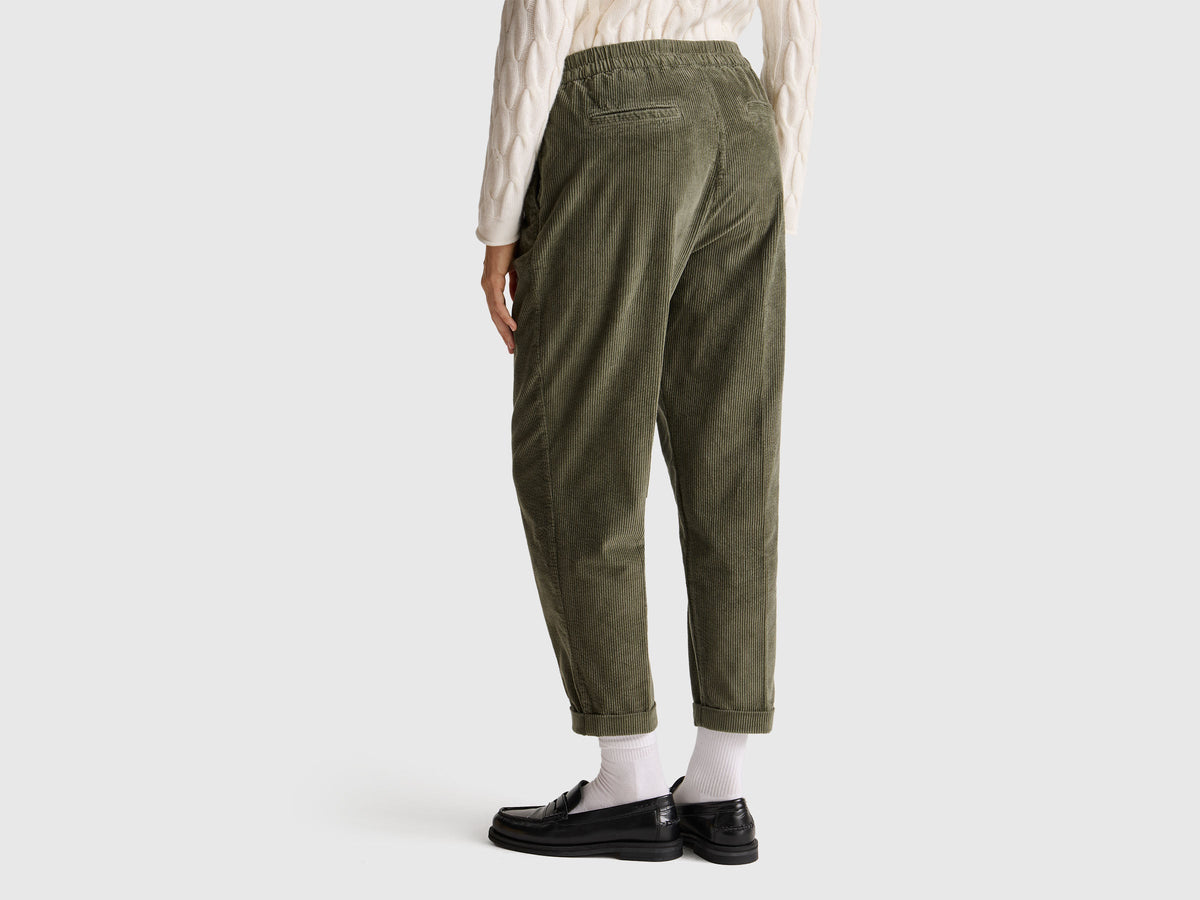 Chino in velluto con vita elasticizzata