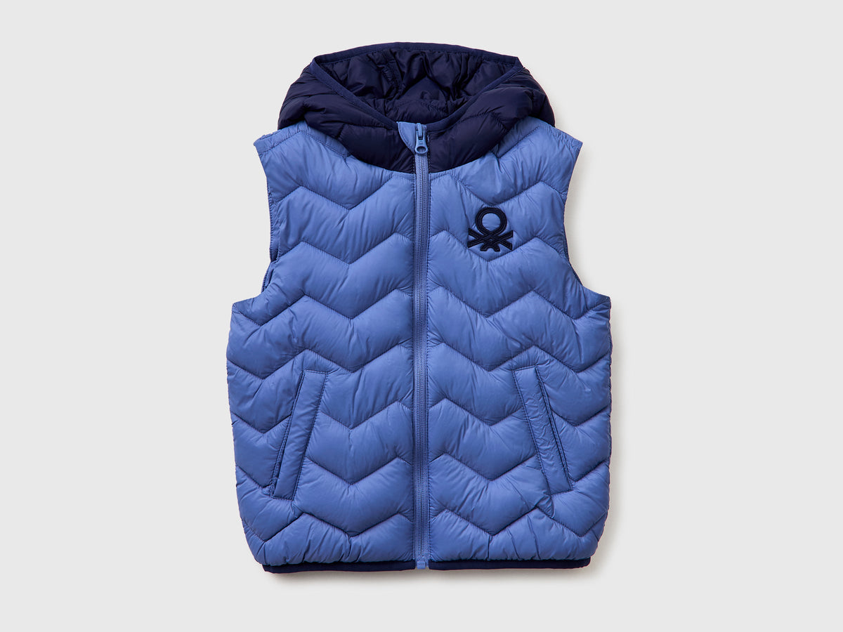 Gilet imbottito con cappuccio