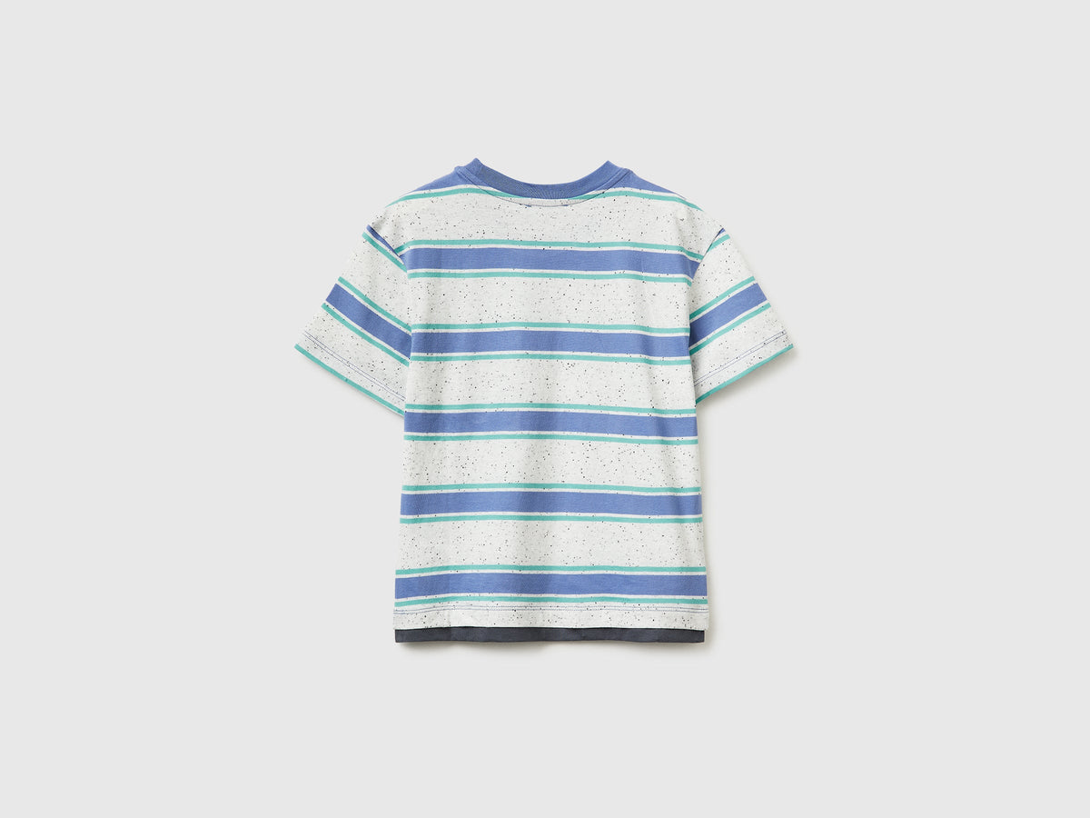 T-shirt rigata con patch