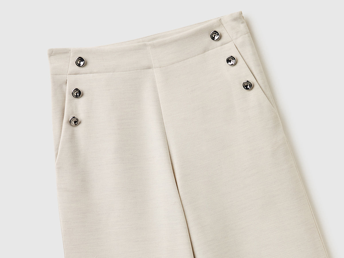 Pantaloni a vita alta con bottoni