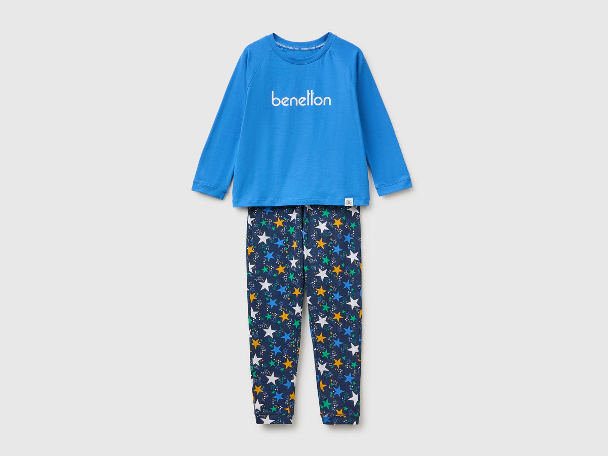 Pigiama con logo e pantaloni fantasia