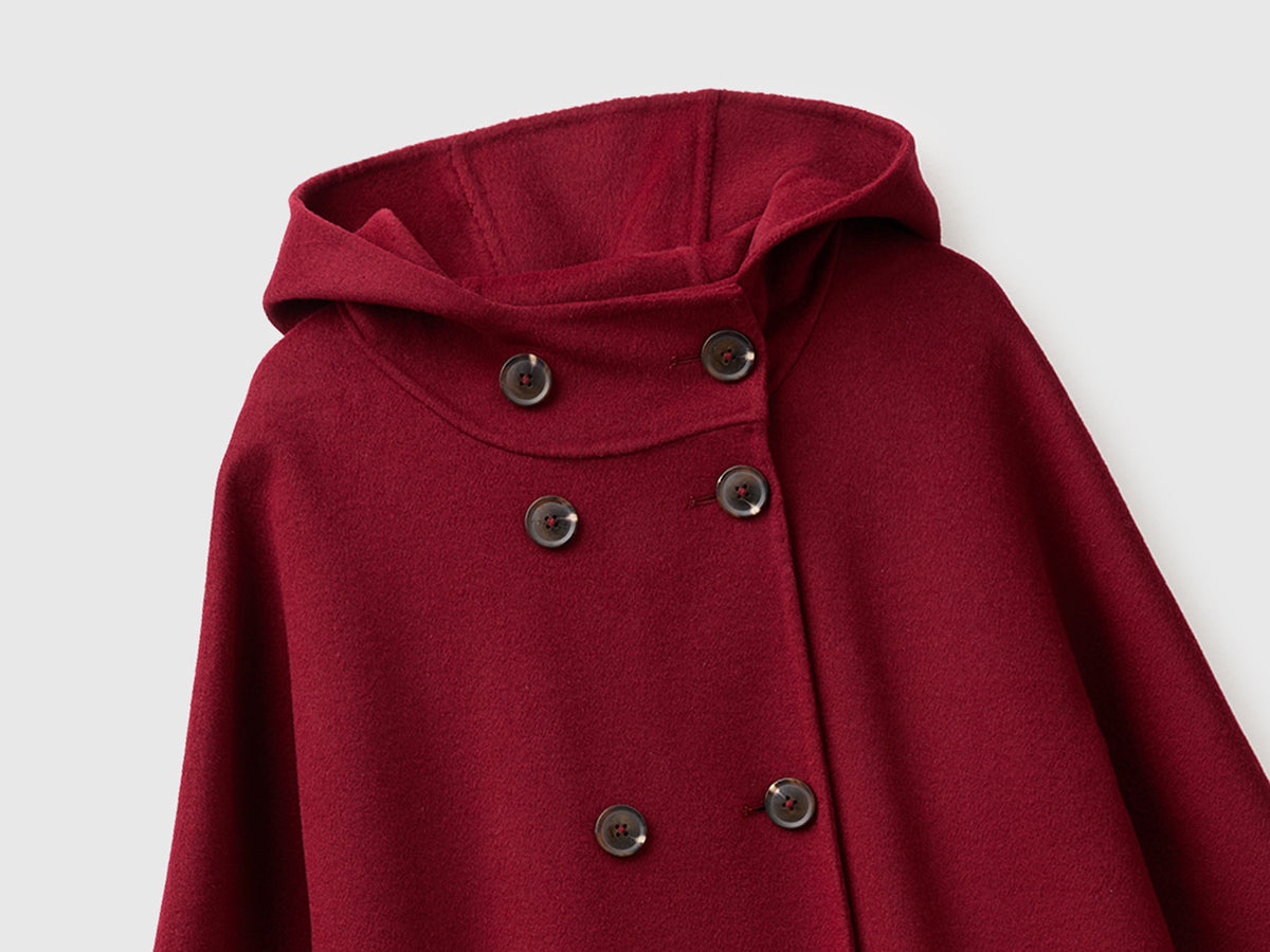 Cappotto doppiopetto con cappuccio
