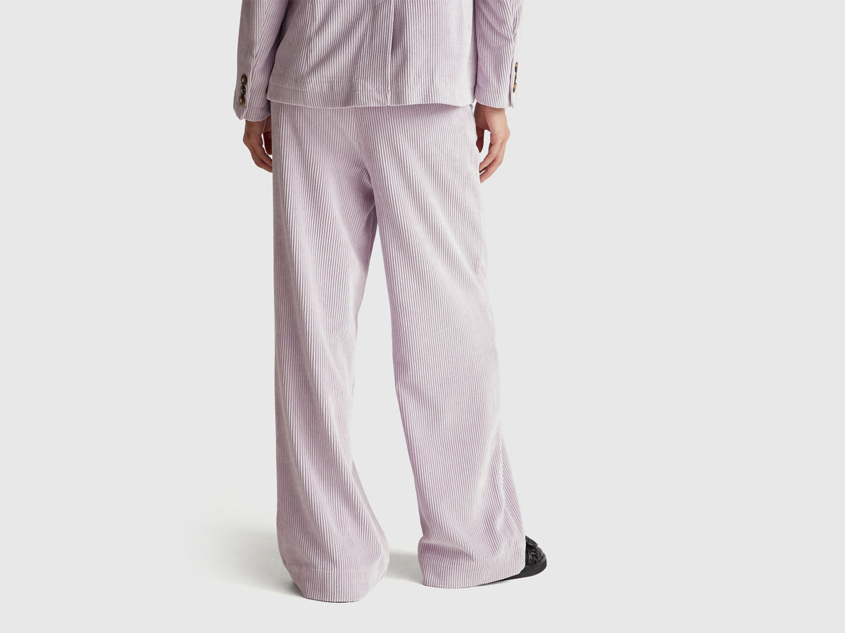 Pantaloni svasati in velluto