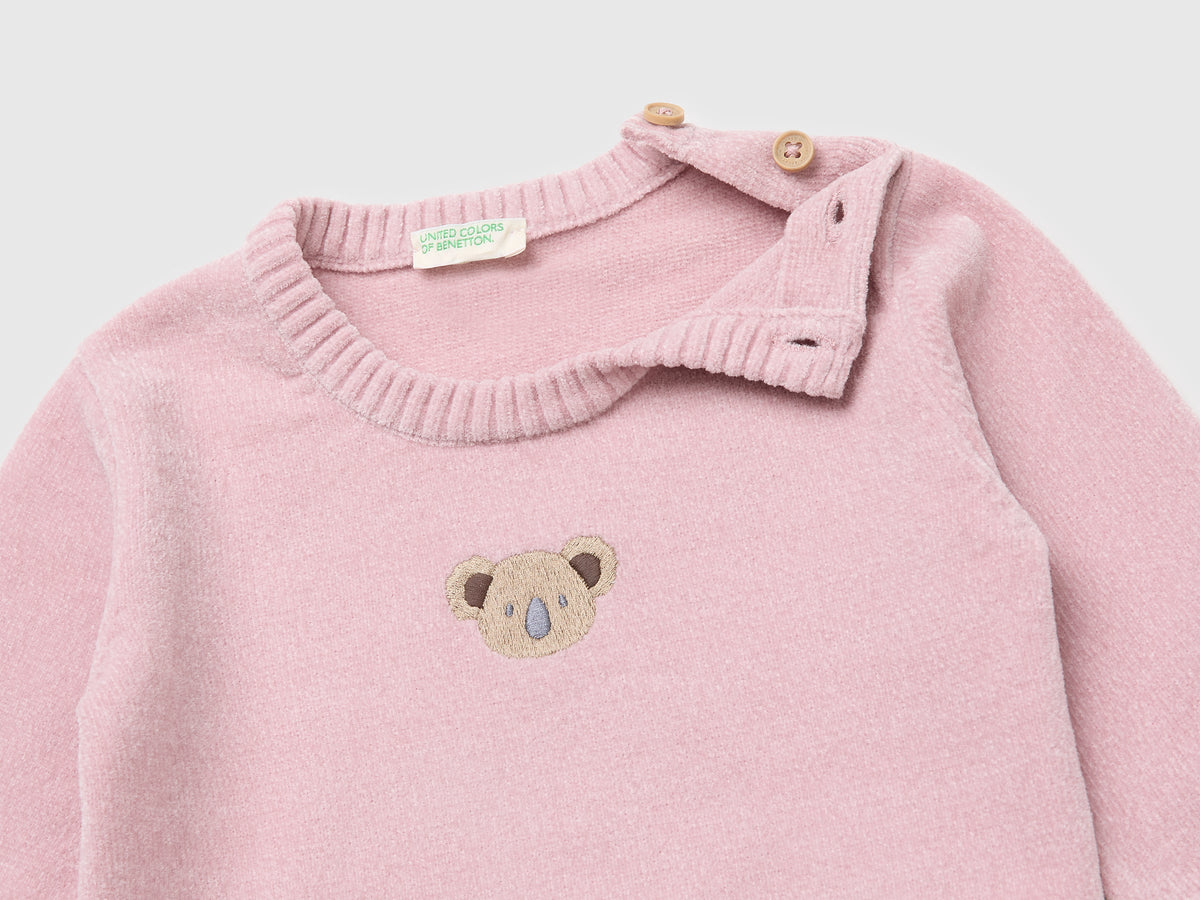 Maglia in ciniglia con ricamo