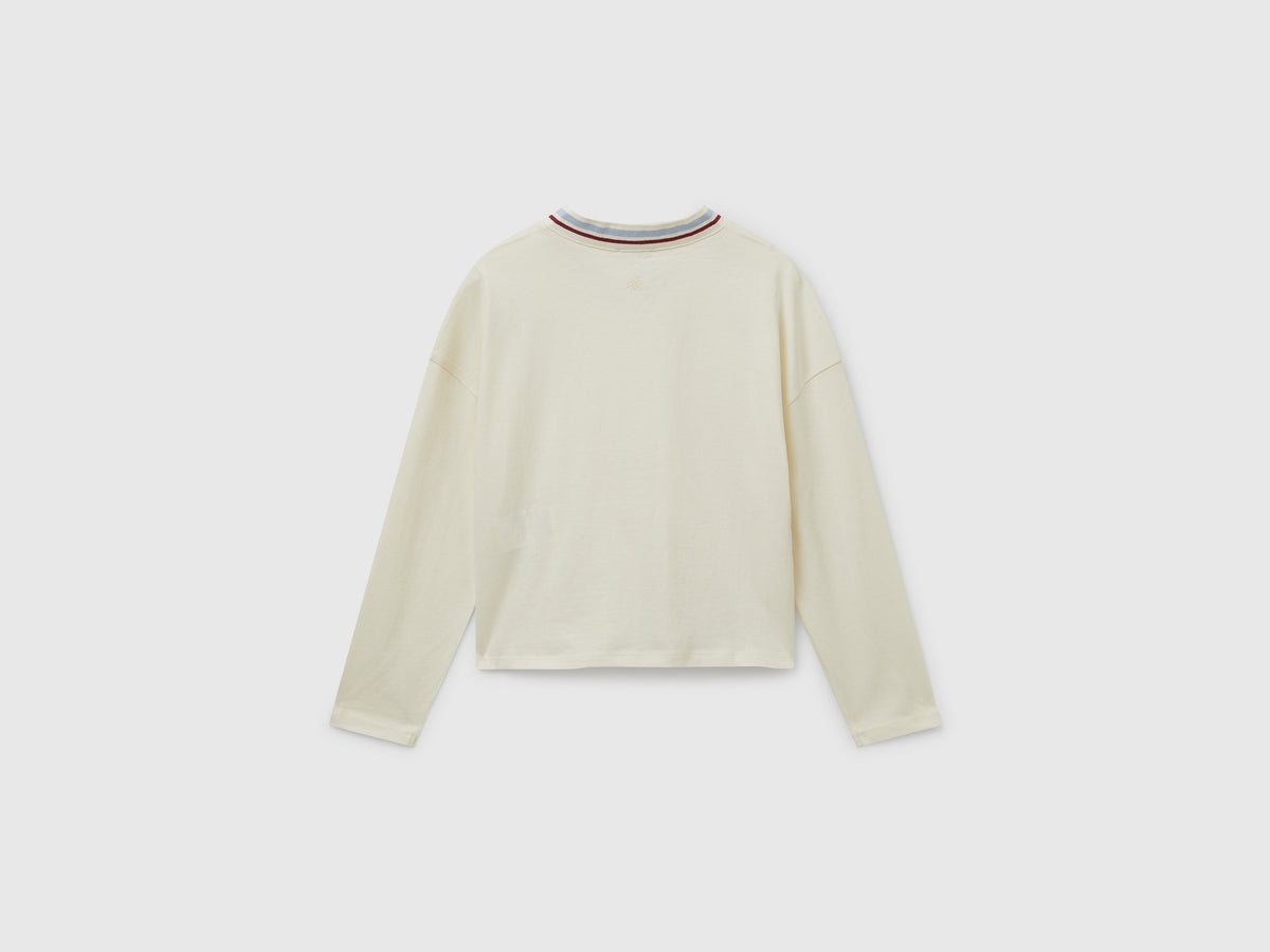 T-shirt con ricamo paillettes