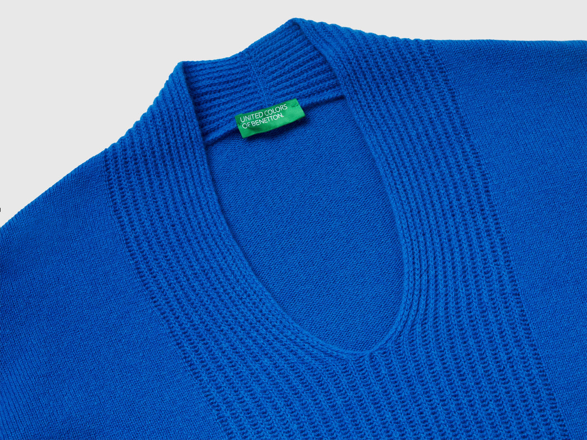 Maglione scollo a V 100% lana