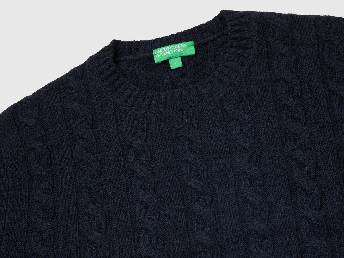 Maglia girocollo con trecce in misto lana