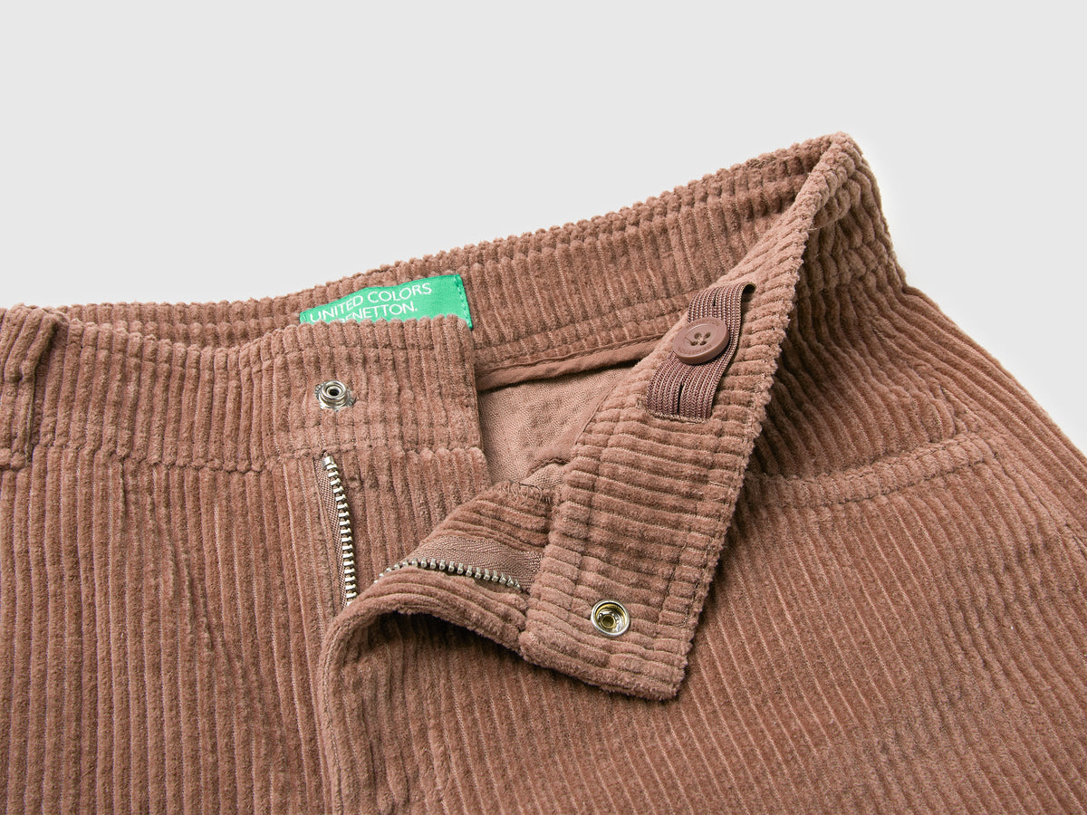 Pantaloni barrel fit in velluto a costine