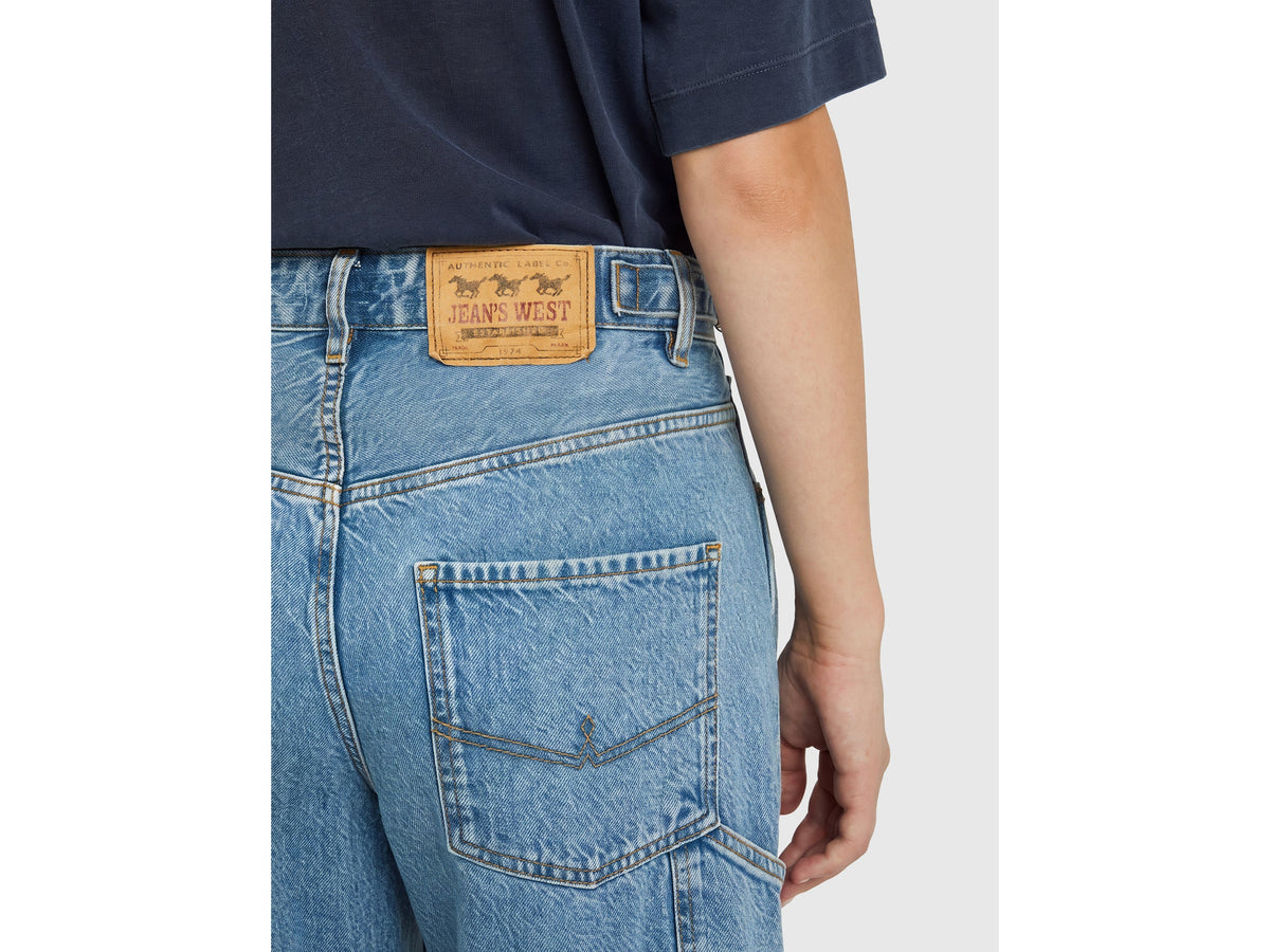 Jeans barrel fit lavaggio chiaro