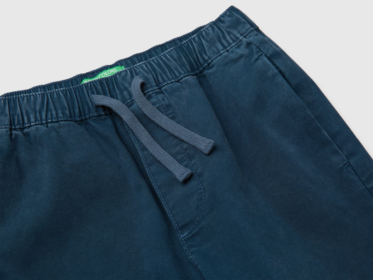 Pantaloni cargo con coulisse