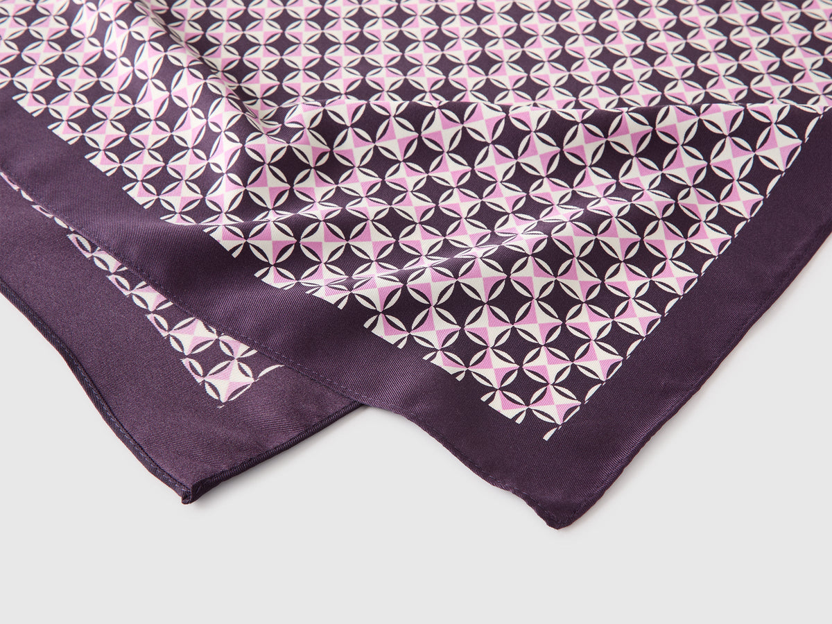 Foulard con stampa fantasia