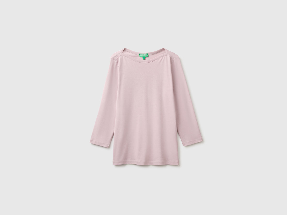 T-shirt slim fit con scollo a barchetta