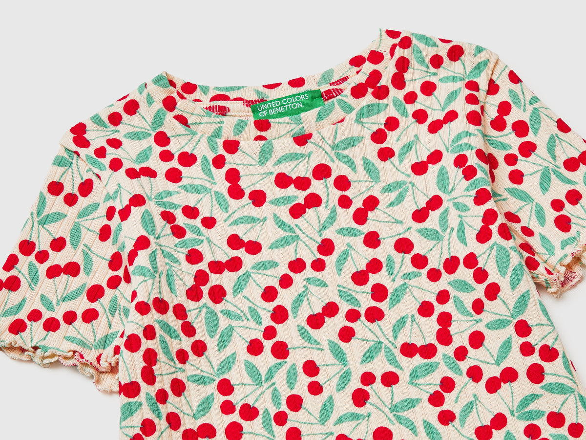 T-shirt stampata a costine