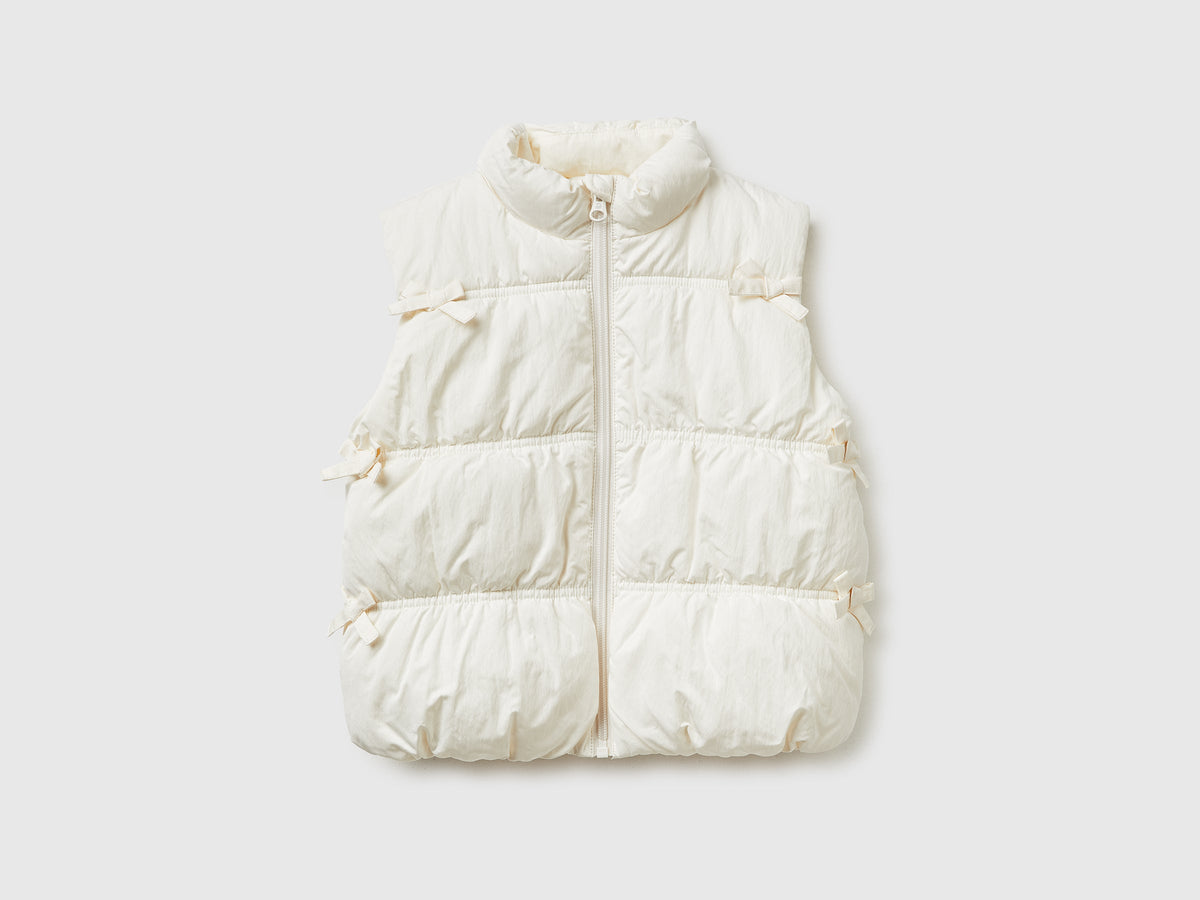 Gilet imbottito con fiocchi