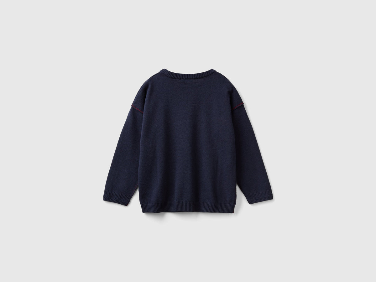 Maglia girocollo con ricamo