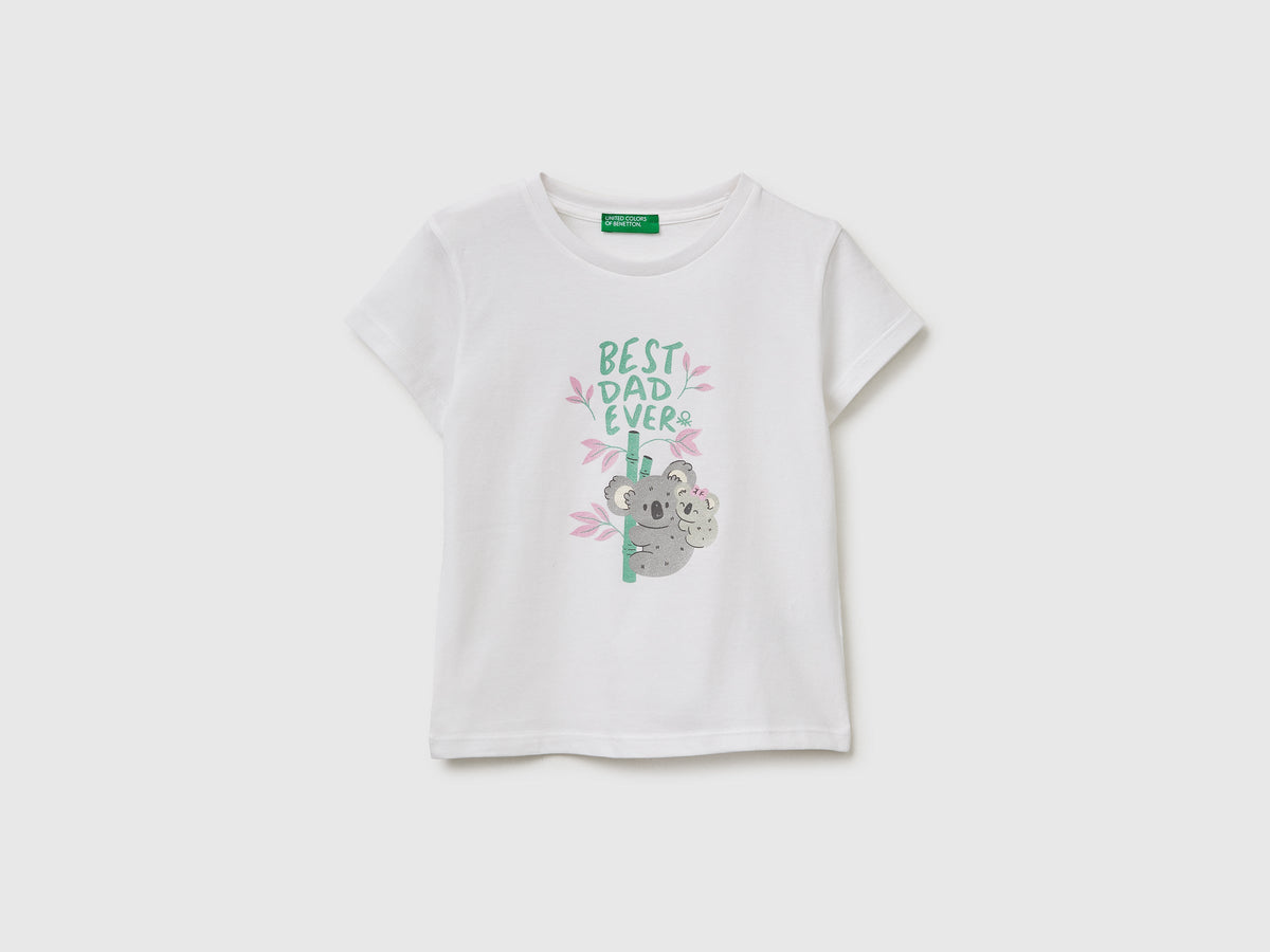 T-shirt con stampa e glitter