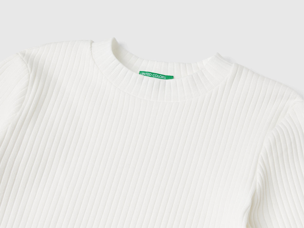 T-shirt lupetto a manica corta