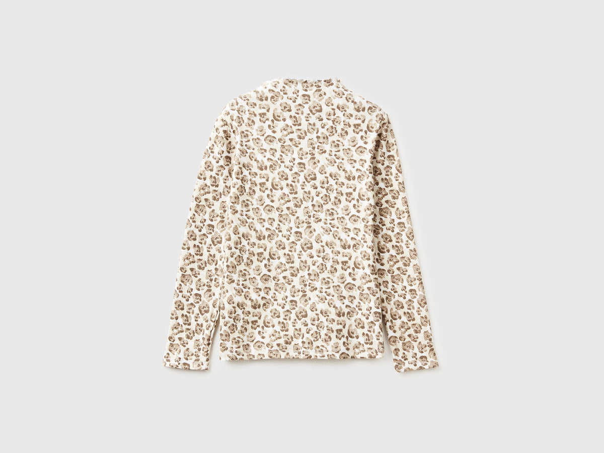 T-shirt lupetto beige con stampa animalier