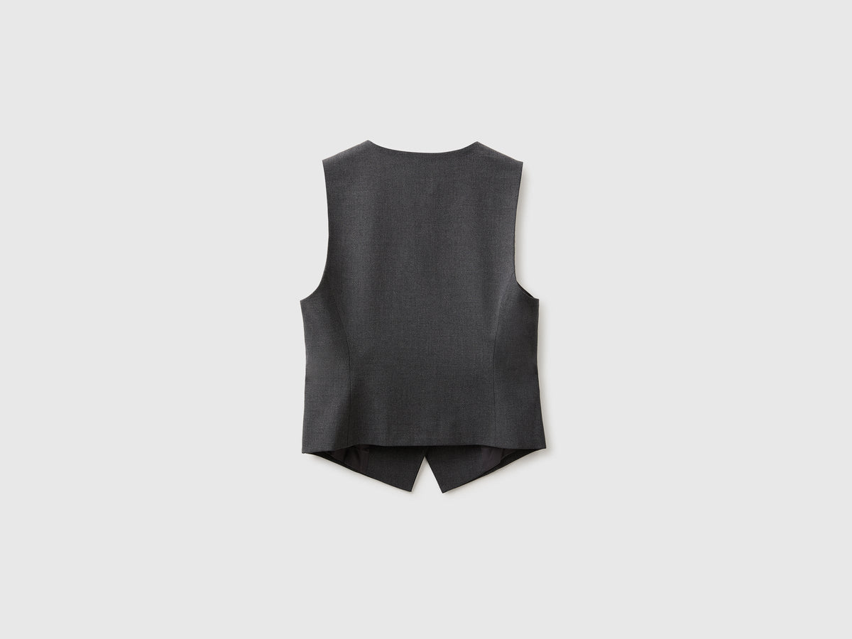 Gilet girocollo con bottoni