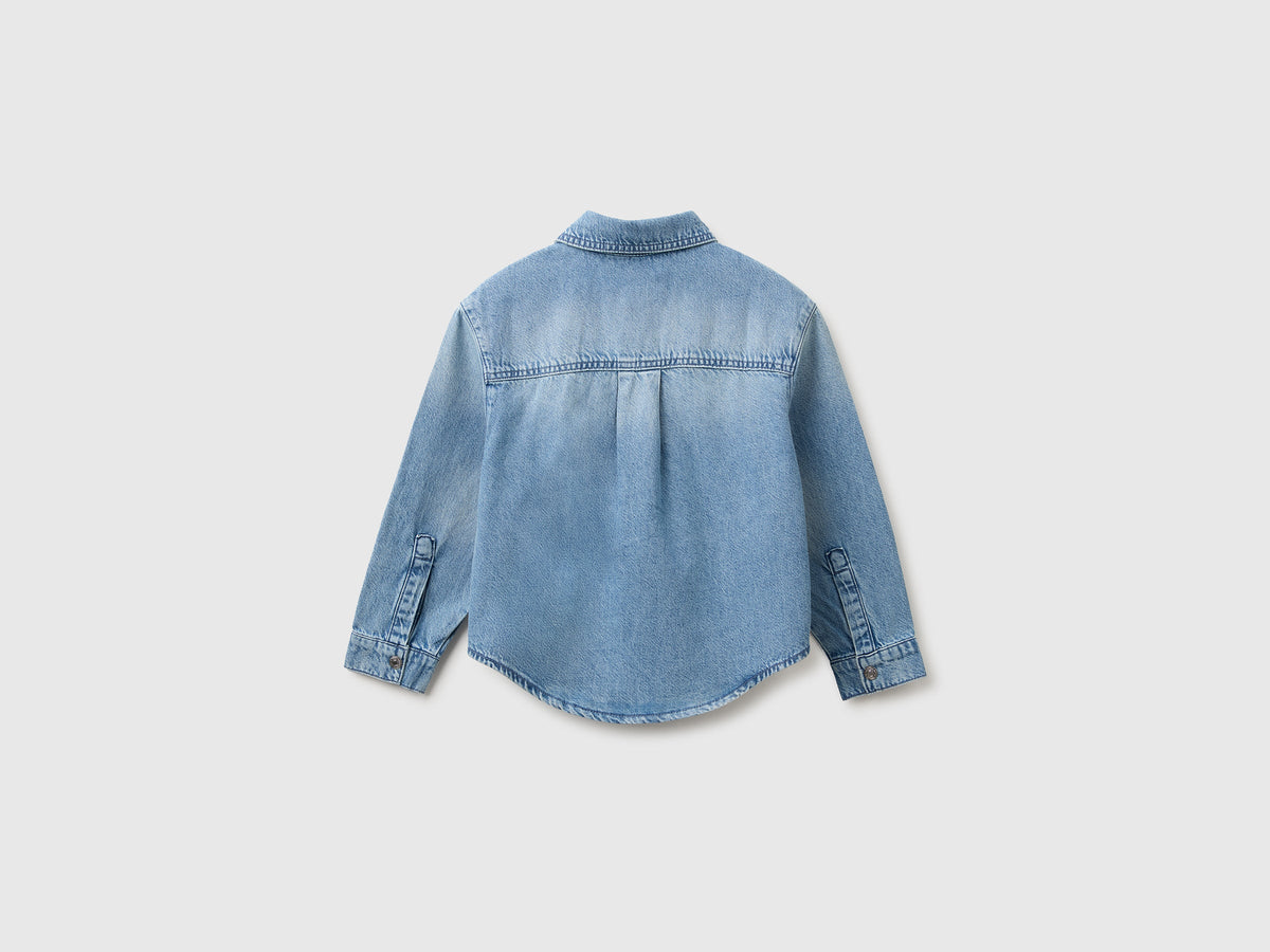 Camicia di jeans con stelle